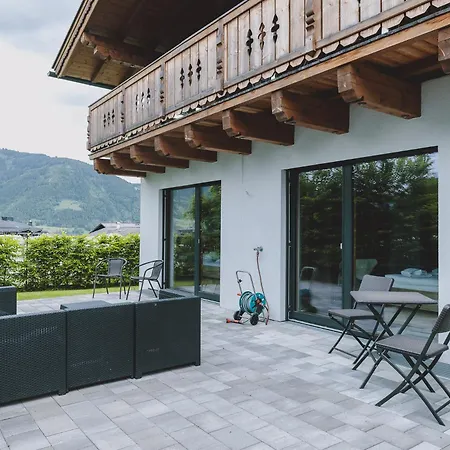 First In Mountain By We Rent * Kaprun