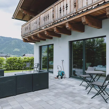 First In Mountain By We Rent * Kaprun